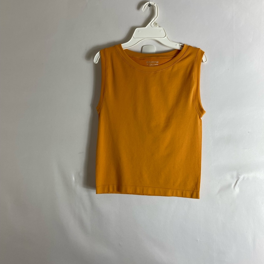 Zen Ana Outfitter top